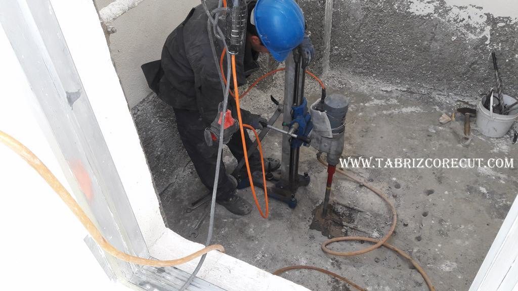 کاشت بولت در بتن با چسب کاشت اپوکسی